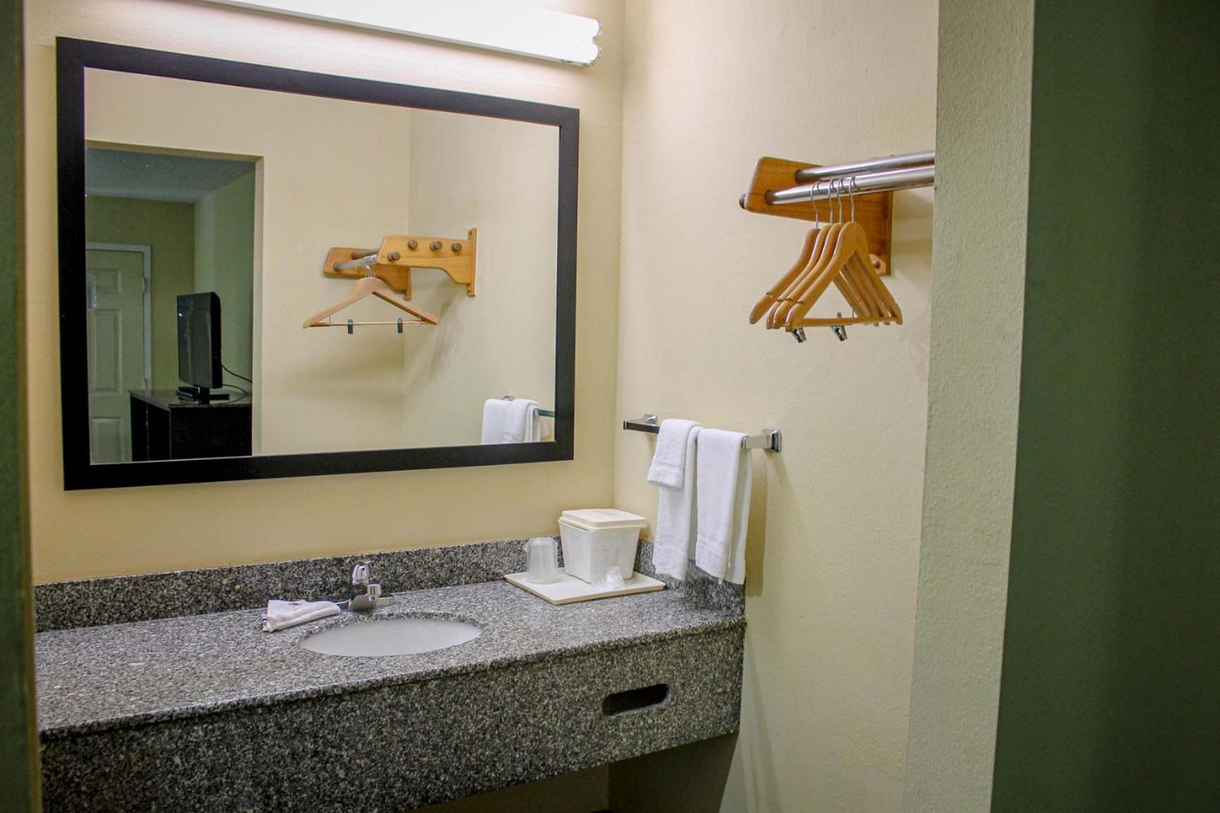 Motel 6 Knoxville, Tn - East Bagian luar foto